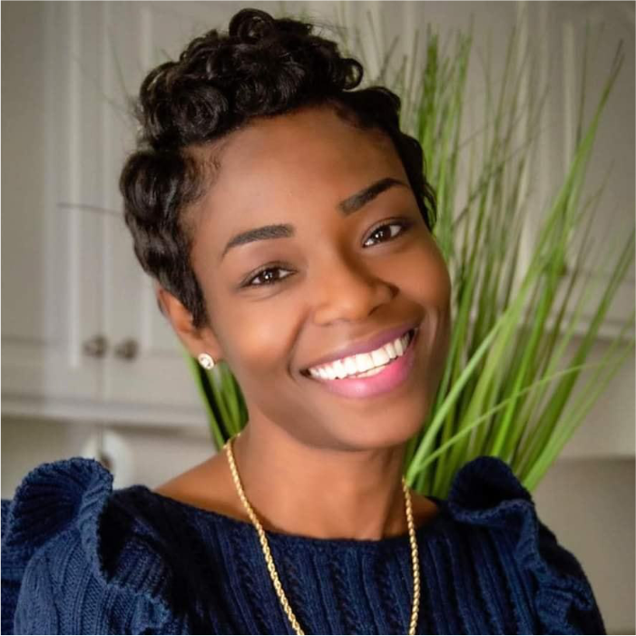 Angela Mark headshot