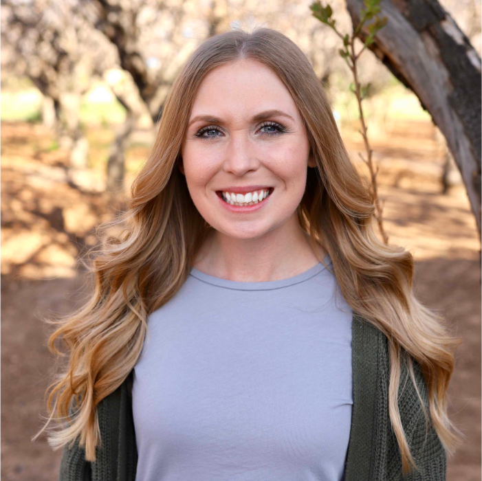 Corinne Noble headshot